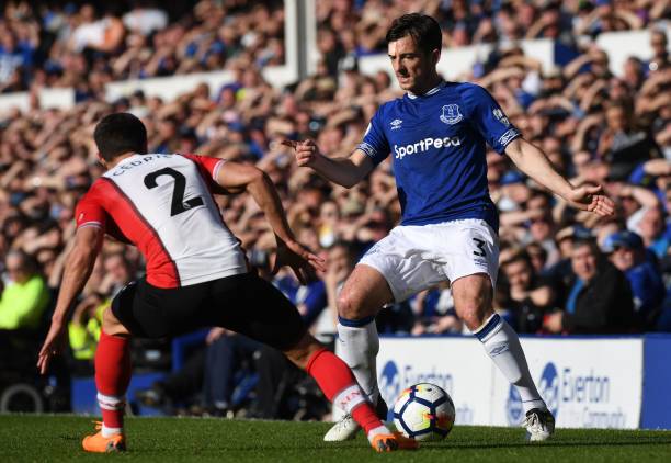 他通过让福 他通过让福